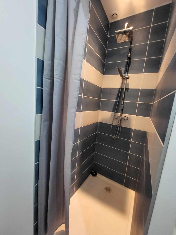 Place Du Canada 2 Apartment Valenciennes Bagian luar foto