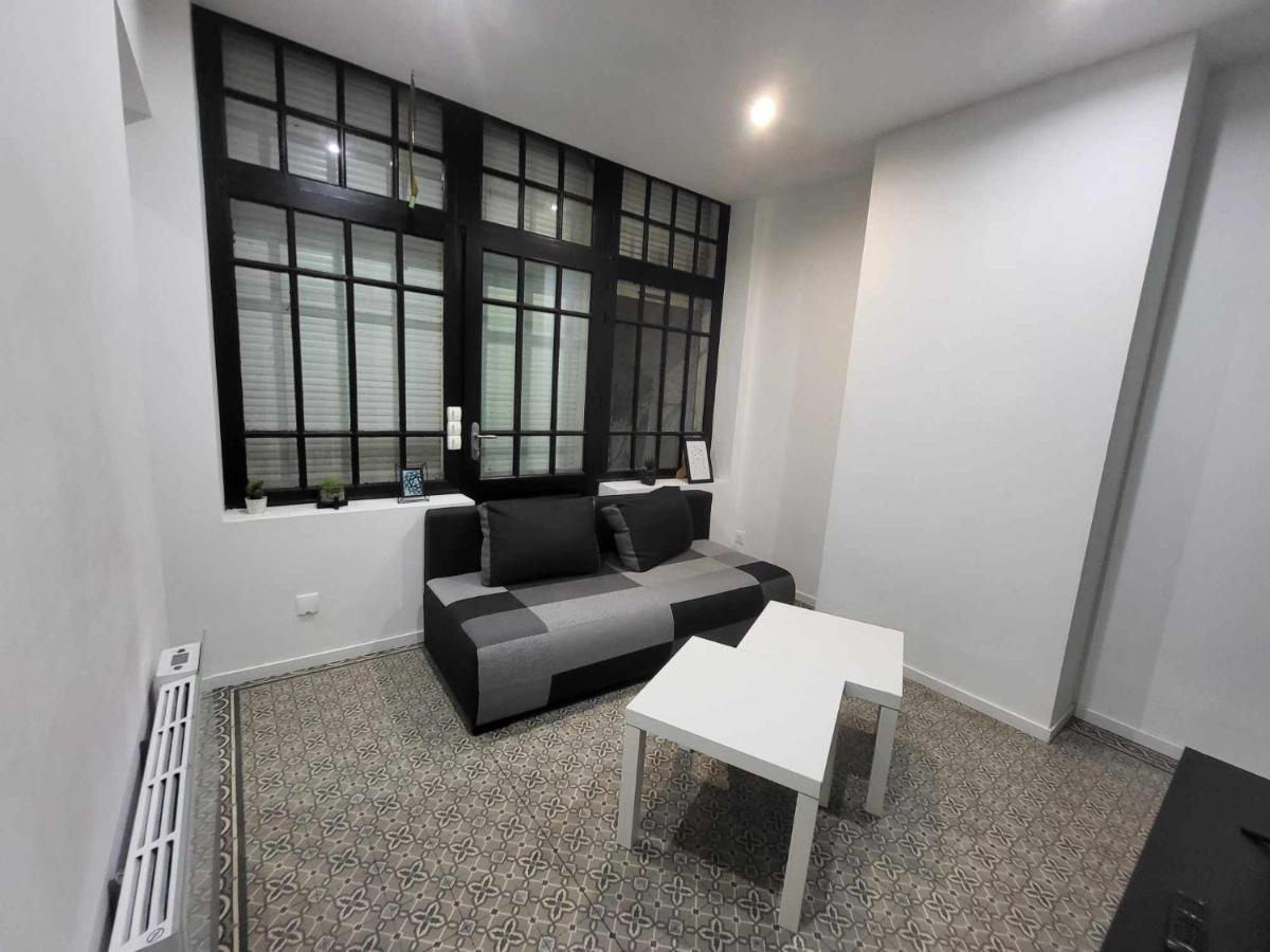 Place Du Canada 2 Apartment Valenciennes Bagian luar foto